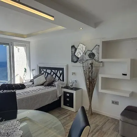 Callao Salvaje Beach Apartment Кальяо-Сальвахе