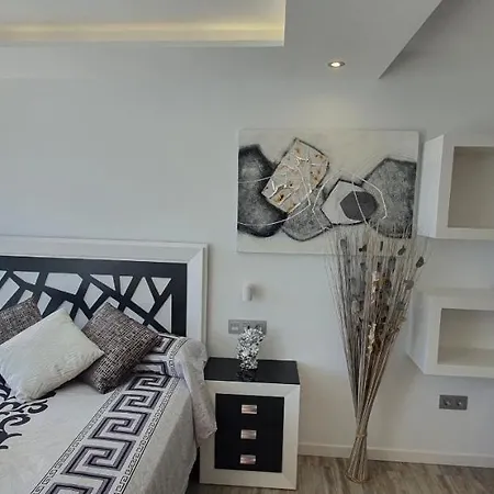 Callao Salvaje Beach Apartment Кальяо-Сальвахе